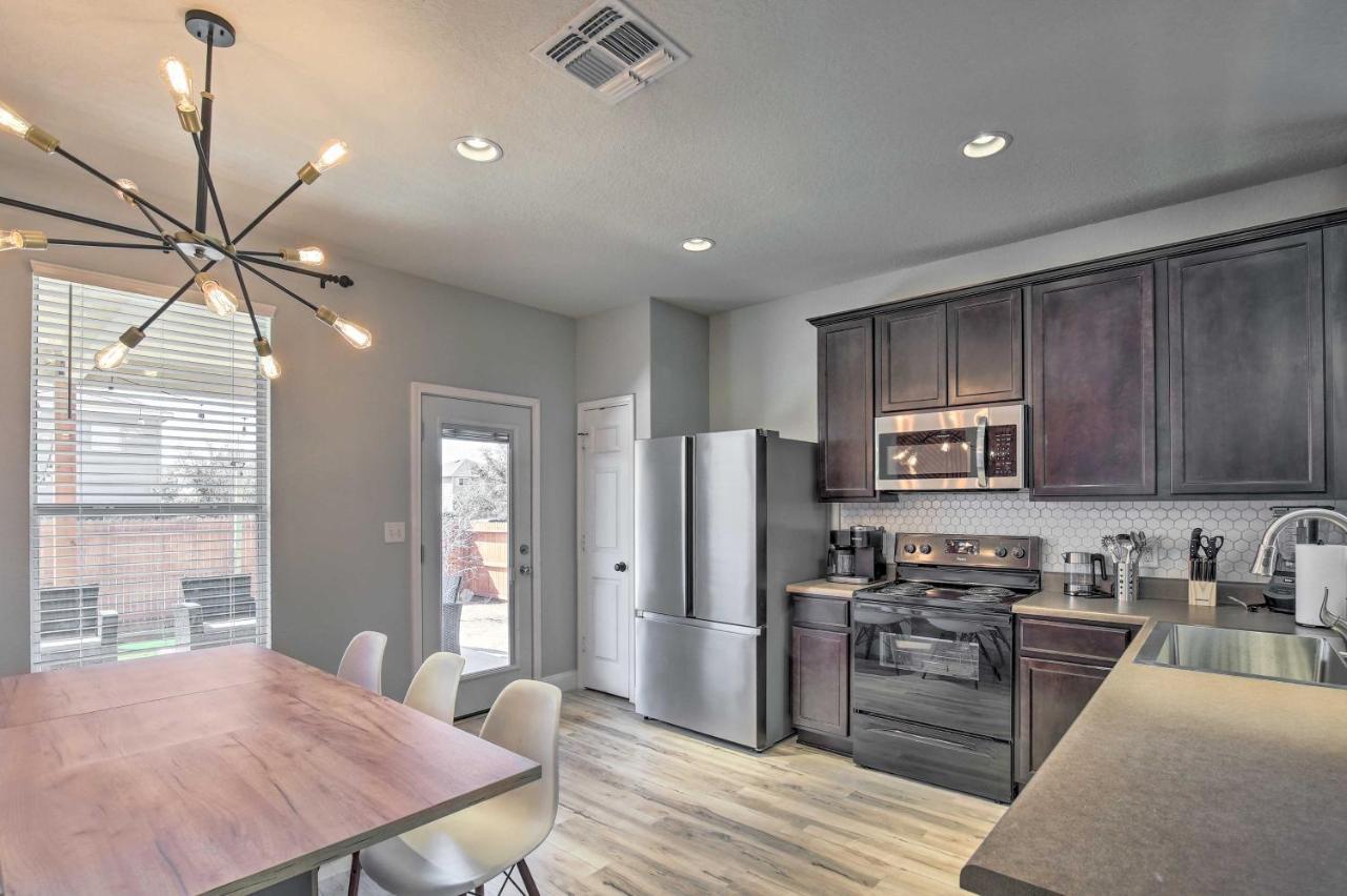 San Antonio Home With Patio And Grill Near Seaworld! Exterior photo