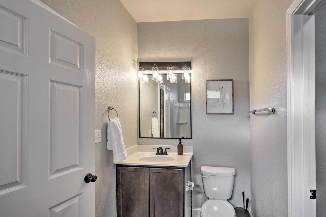 San Antonio Home With Patio And Grill Near Seaworld! Exterior photo